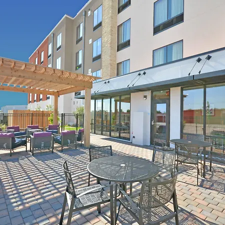 Holiday Inn Express & Suites Oklahoma City Mid - Arpt Area By Ihg-2