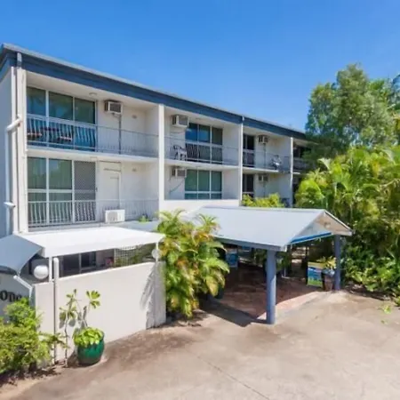 Cairns Holiday Lodge-2