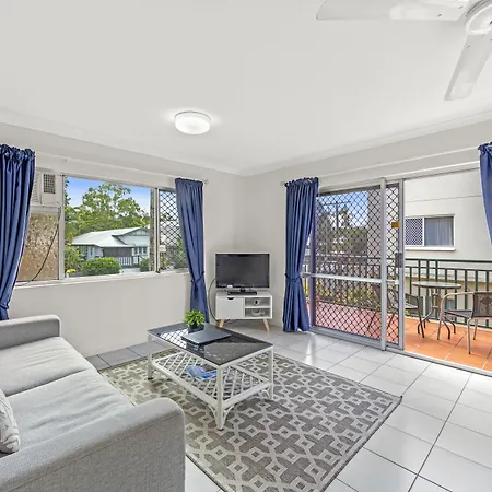 Koala Court Holiday Apartments-3