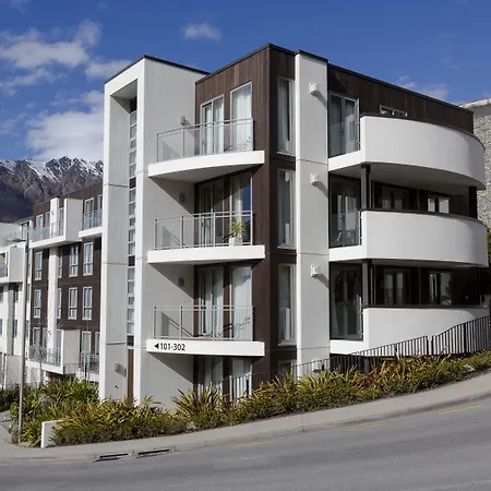 Queenstown Village Apartments-2