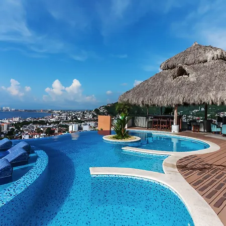 Pinnacle Resorts 220-2