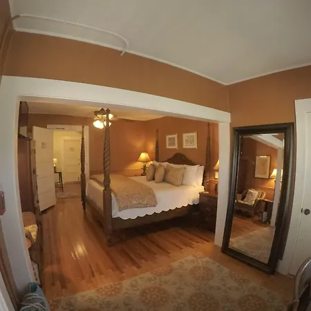 The Hibiscus House Of Fort Myers-2
