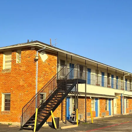 Cole Manor Motel By Oyo Love Field Market Center-2