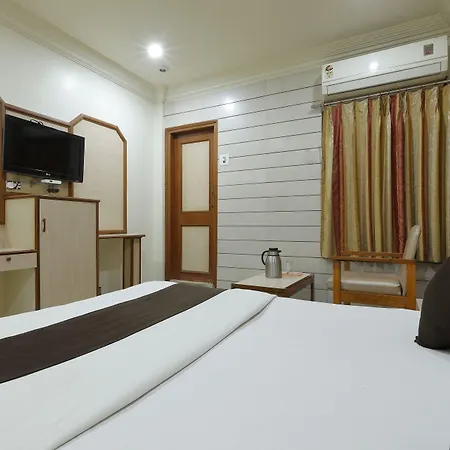 Hotel Good Night-3