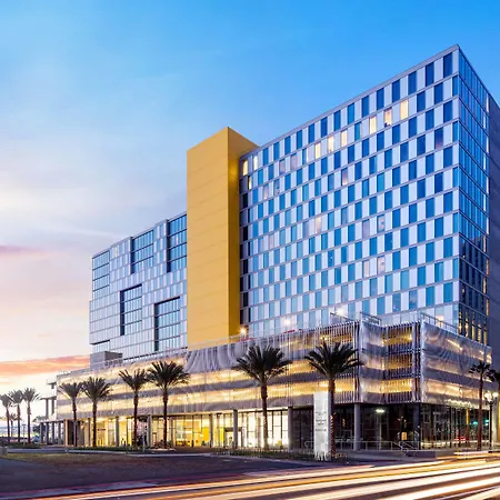 Springhill Suites By Marriott San Diego Downtown/Bayfront-3