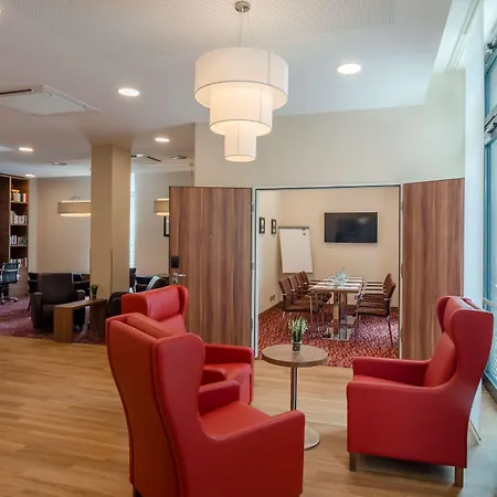 Hampton By Hilton Frankfurt City Centre-2