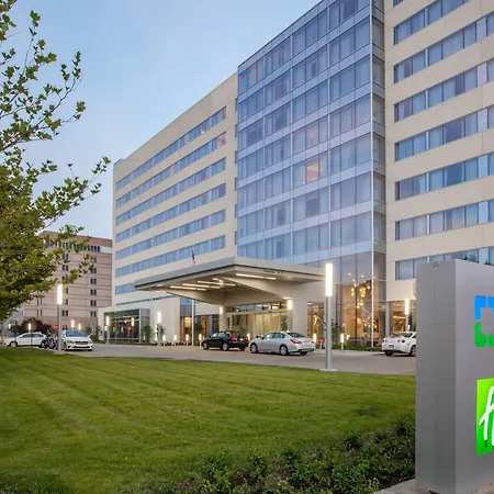 Holiday Inn Cleveland Clinic By Ihg-3