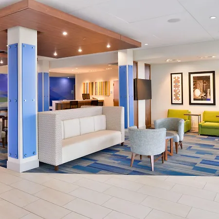 Holiday Inn Express & Suites Madison By Ihg-3