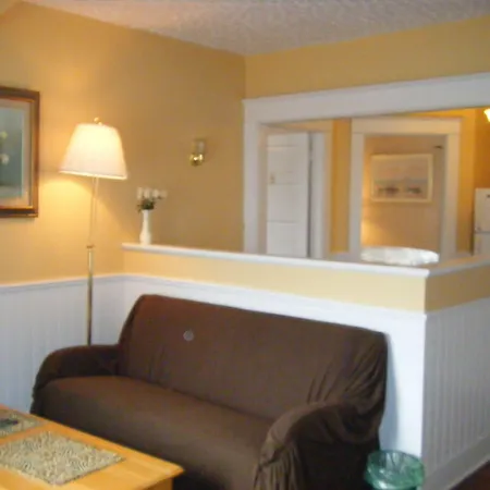 Glory Inn Downtown Moncton-3