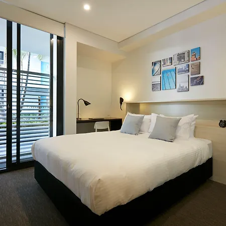 Veriu Camperdown-3