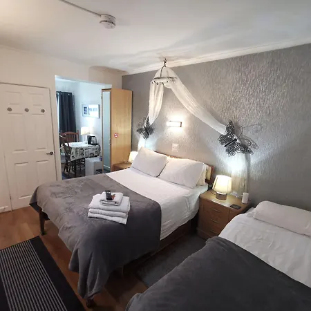 Aquarius B&B-3