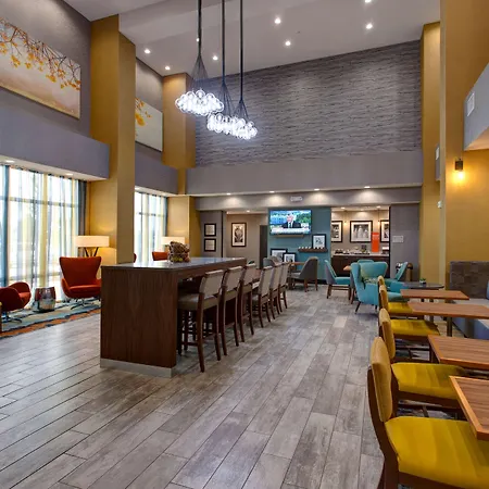 Hampton Inn & Suites-Wichita/Airport, Ks-3