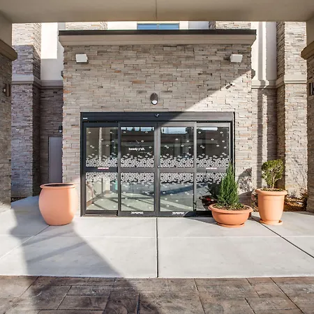 Hampton Inn & Suites Dallas-Central Expy/North Park Area-2