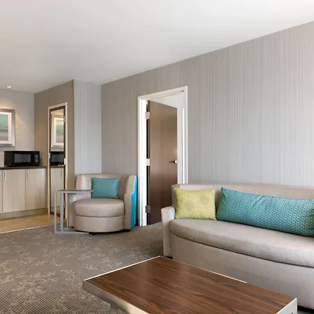 Courtyard By Marriott Toronto Mississauga/West-2