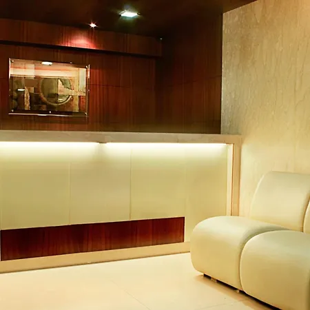 Hotel Lucky Bandra-2