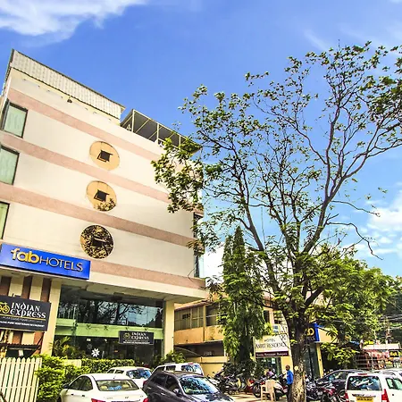 Fabhotel Amrit Residency-3