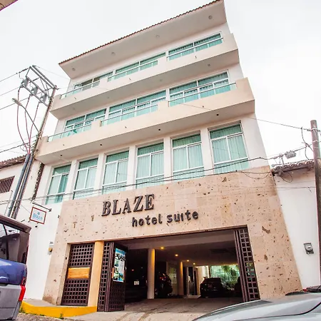 Blaze Hotel & Suites Puerto Vallarta-3