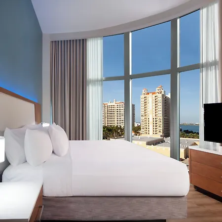 Embassy Suites By Hilton Sarasota-3
