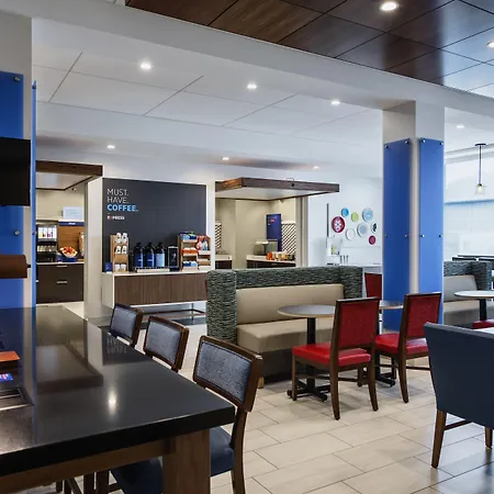 Holiday Inn Express & Suites Kelowna - East By Ihg-3