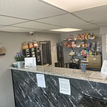 Budgetel Inn And Suites - Louisville-2