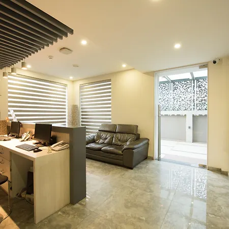Floressa Randa Business Hotel-3
