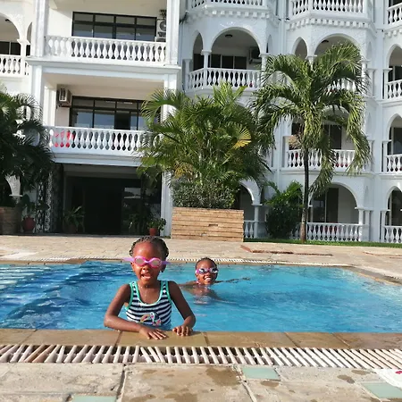 Cityblue Creekside Hotel & Suites-2