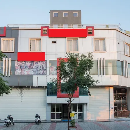 Oyo 10219 Hotel Ten Eleven-2