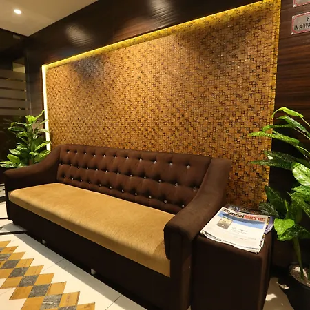 Hotel Happyland-2
