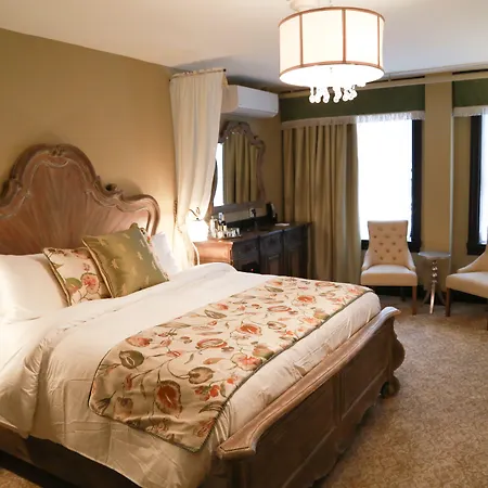 The Detroit Club-3