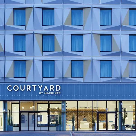 Courtyard By Marriott Luton Airport-2