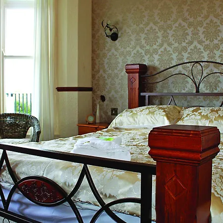 Tregella Guest House-3