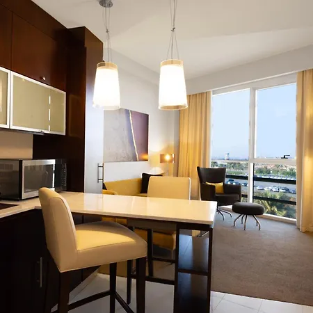 Centro Sharjah-2