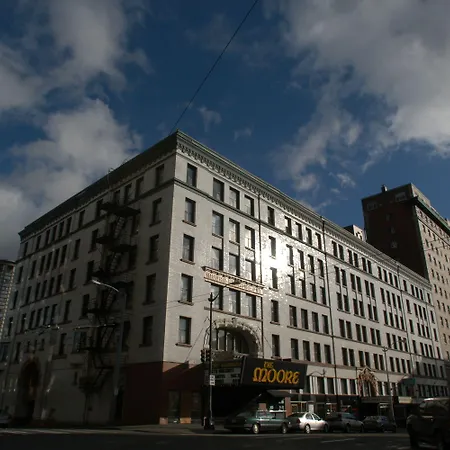 Moore Hotel-3