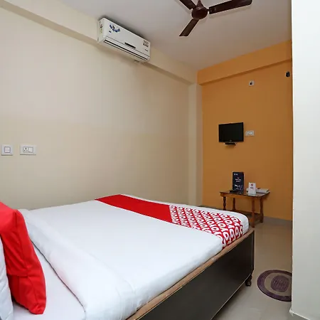 Oyo 16821 Hotel Senapati Palace-3