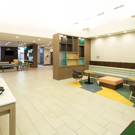 Holiday Inn & Suites Kalamazoo West-2