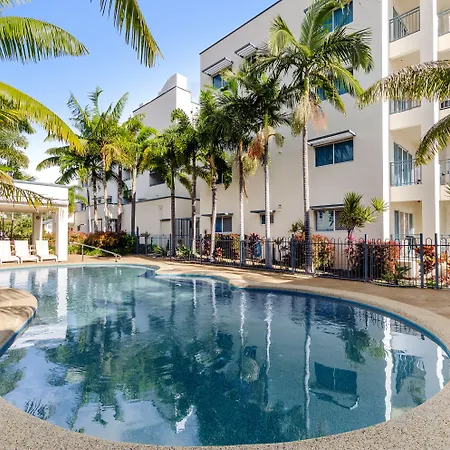 Madison Ocean Breeze Apartments-3