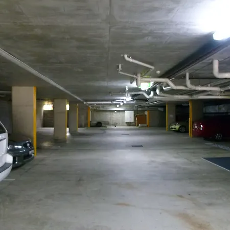 Madison Ocean Breeze Apartments-2