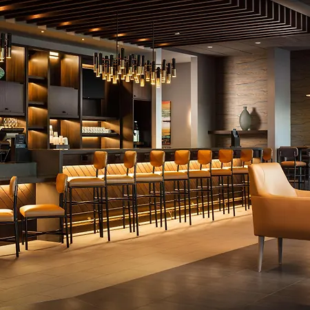 Hyatt Place Calgary Airport-2