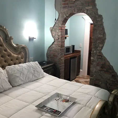 Haunted Hotel New Orleans-2