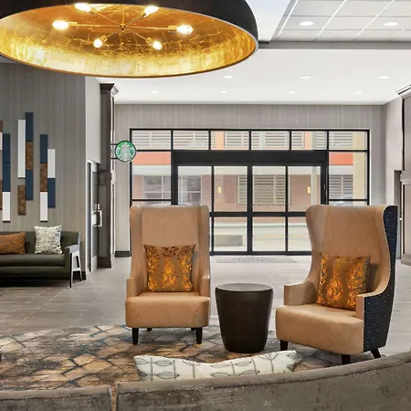 Hampton Inn Suites Kansas City Downtown Crossroads-3