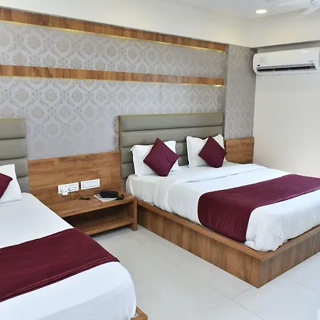 Hotel Royal King By Sky Stays-3