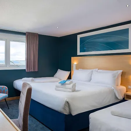 Travelodge Crawley-2