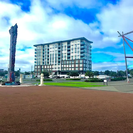 Ramada Suites By Wyndham Auckland Manukau Pacfic Centre-3
