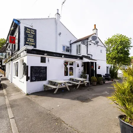Old Oak Tree Inn-3
