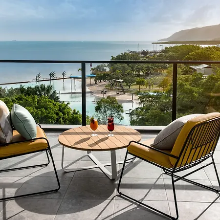 Oaks Cairns Hotel-2