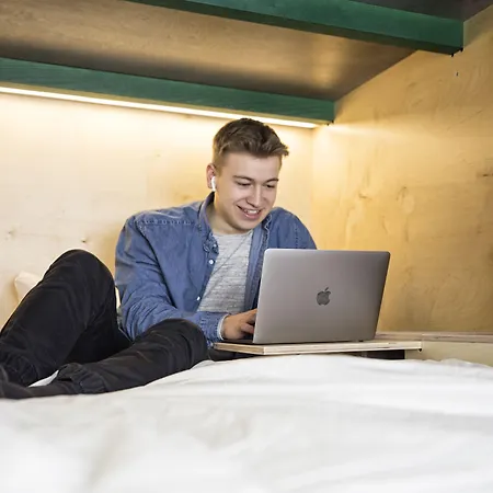 Green Marmot Capsule Hotel Zuerich-3