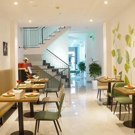 Piano Hotel-2
