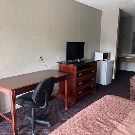 Hallmark Inn And Suites-3