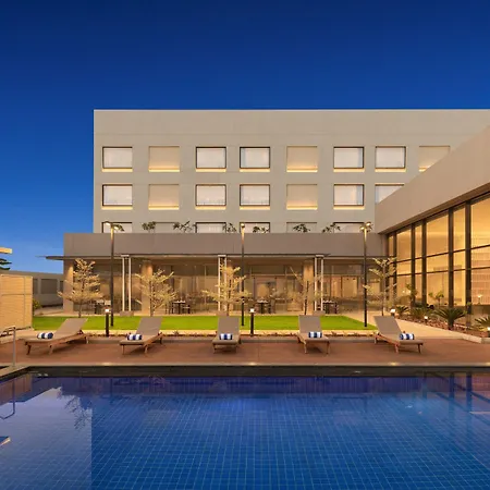 Courtyard By Marriott Tiruchirappalli-3