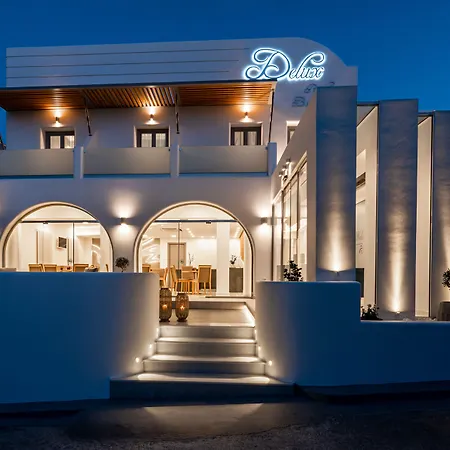 Deluxe Suites Santorini-3